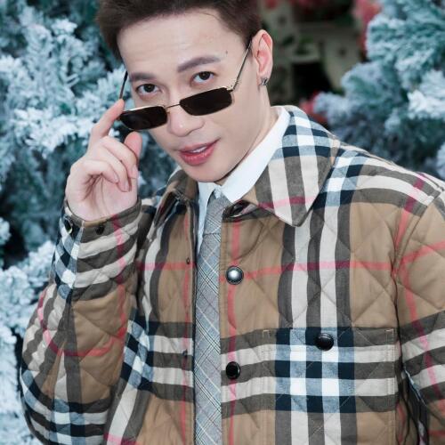 S.T Sơn Thạch Bùng Nổ Tại Fan Meeting, Dù Ốm 4 Tháng Vẫn Gây Ấn Tượng Mạnh Mẽ
